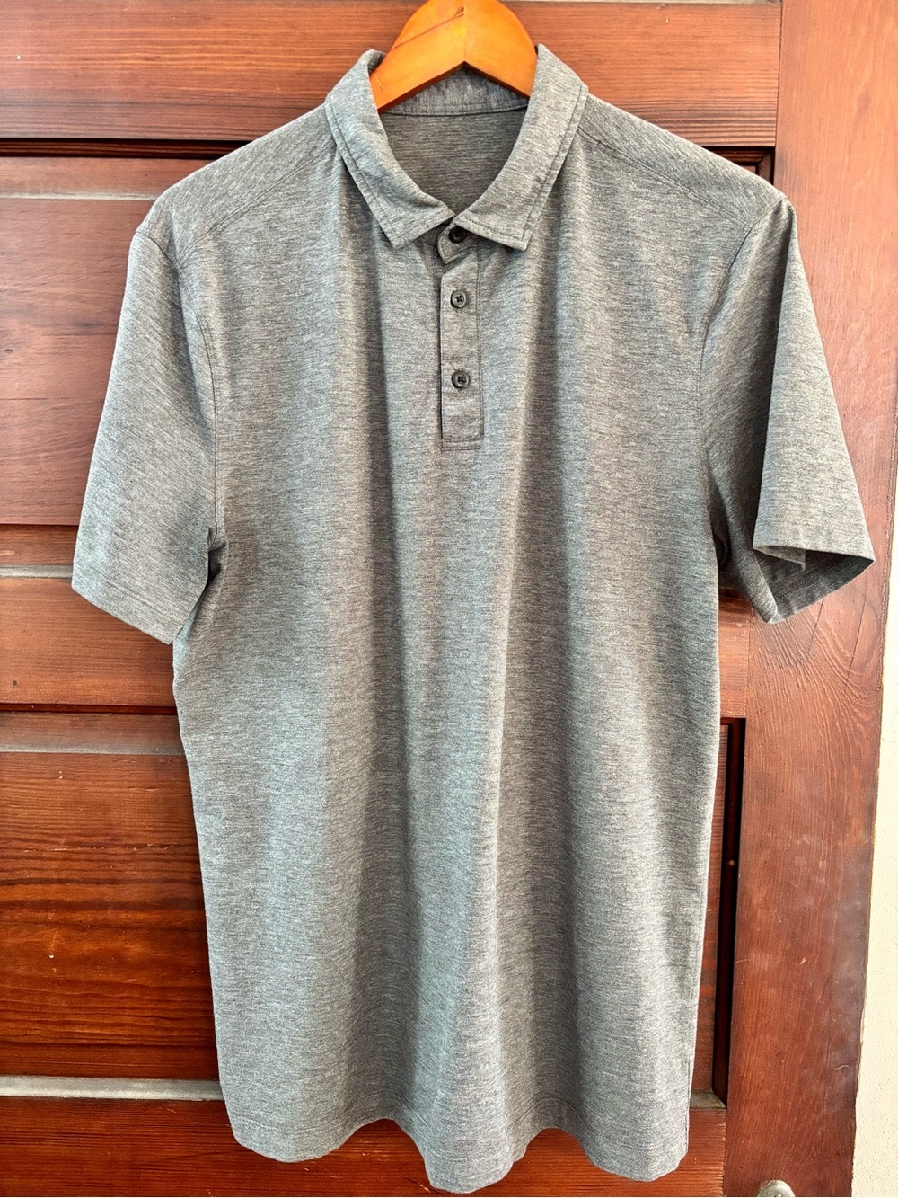 Lululemon Men’s Evolution Short-Sleeve Polo Sz Medium CURRENTLY SOLD IN STORES - Picture 6 of 9